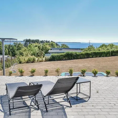 Four-bedroom Holiday In * Ebeltoft