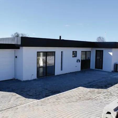 Four-bedroom Holiday In Vakantiehuis