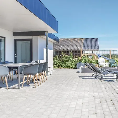 Four-bedroom Holiday In