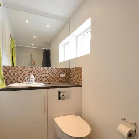 Vakantiehuis Four-bedroom Holiday In