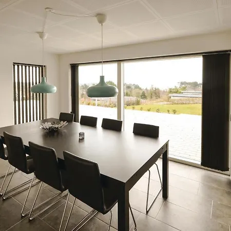 Four-bedroom Holiday In Vakantiehuis *